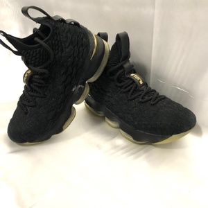 Boys Lebron 15's